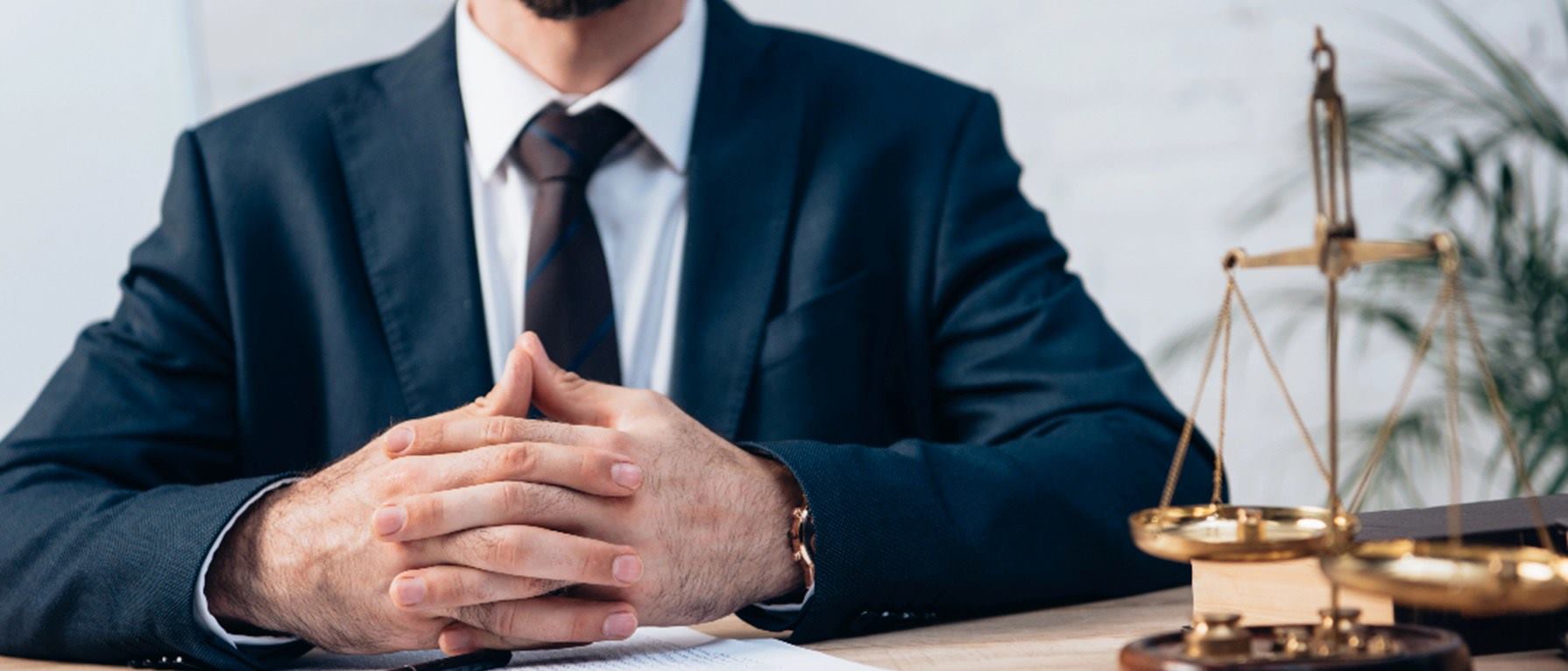 JAVIER RIAÑO & ABOGADOS ASOCIADOS